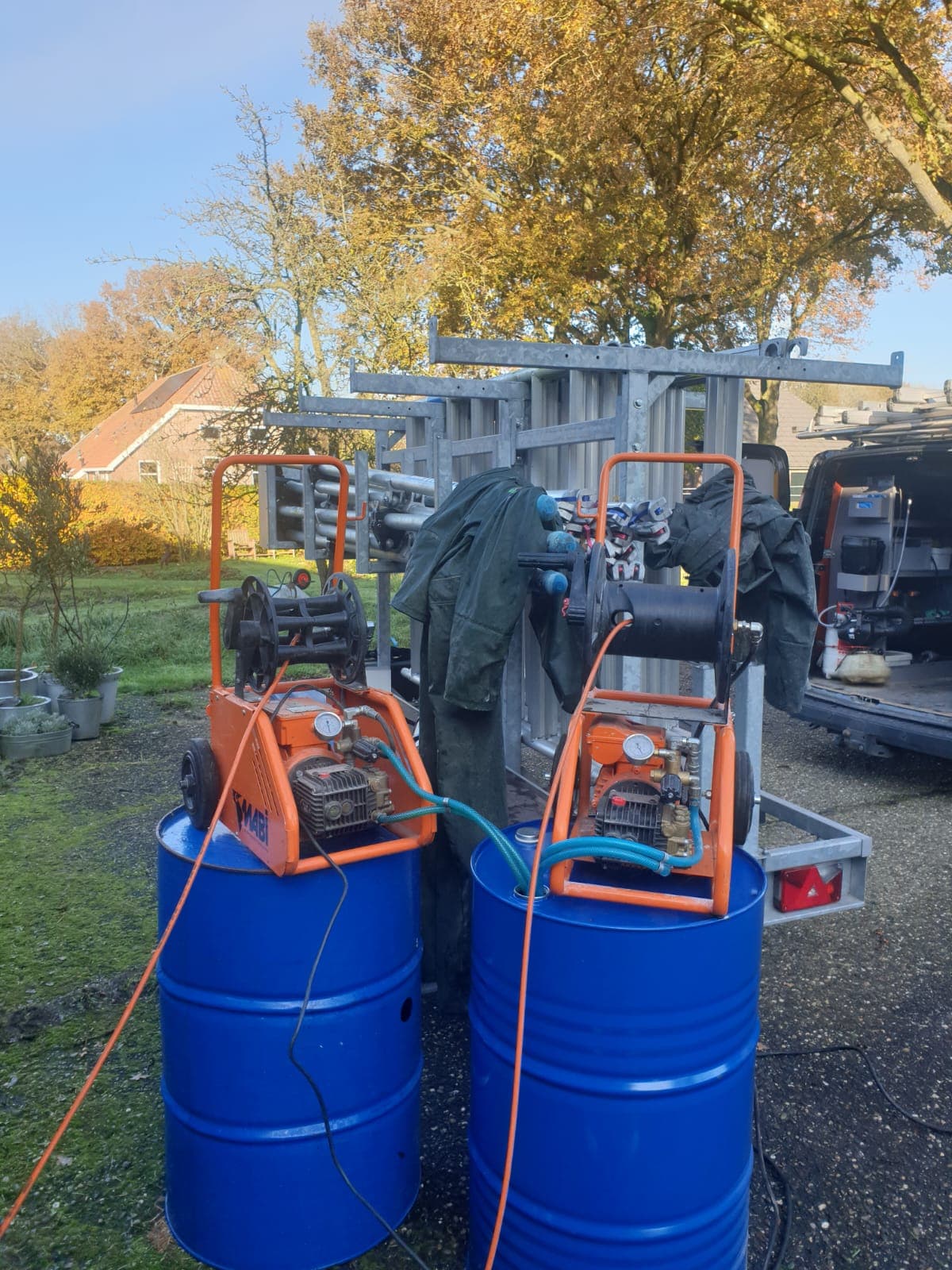 Veldwerk tijdens een week vol houtwormbestrijding